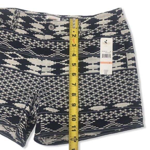 Laundry by Shelli Segal Geometric Jacquard Shorts - Picture 6 of 10